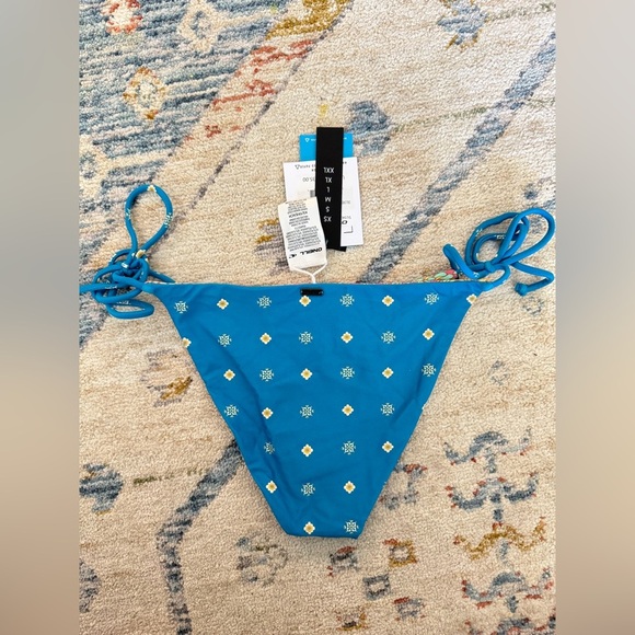 NWT O’Neill Delores Maracas Reversible Swim Bottom Size XS - Picture 3 of 7